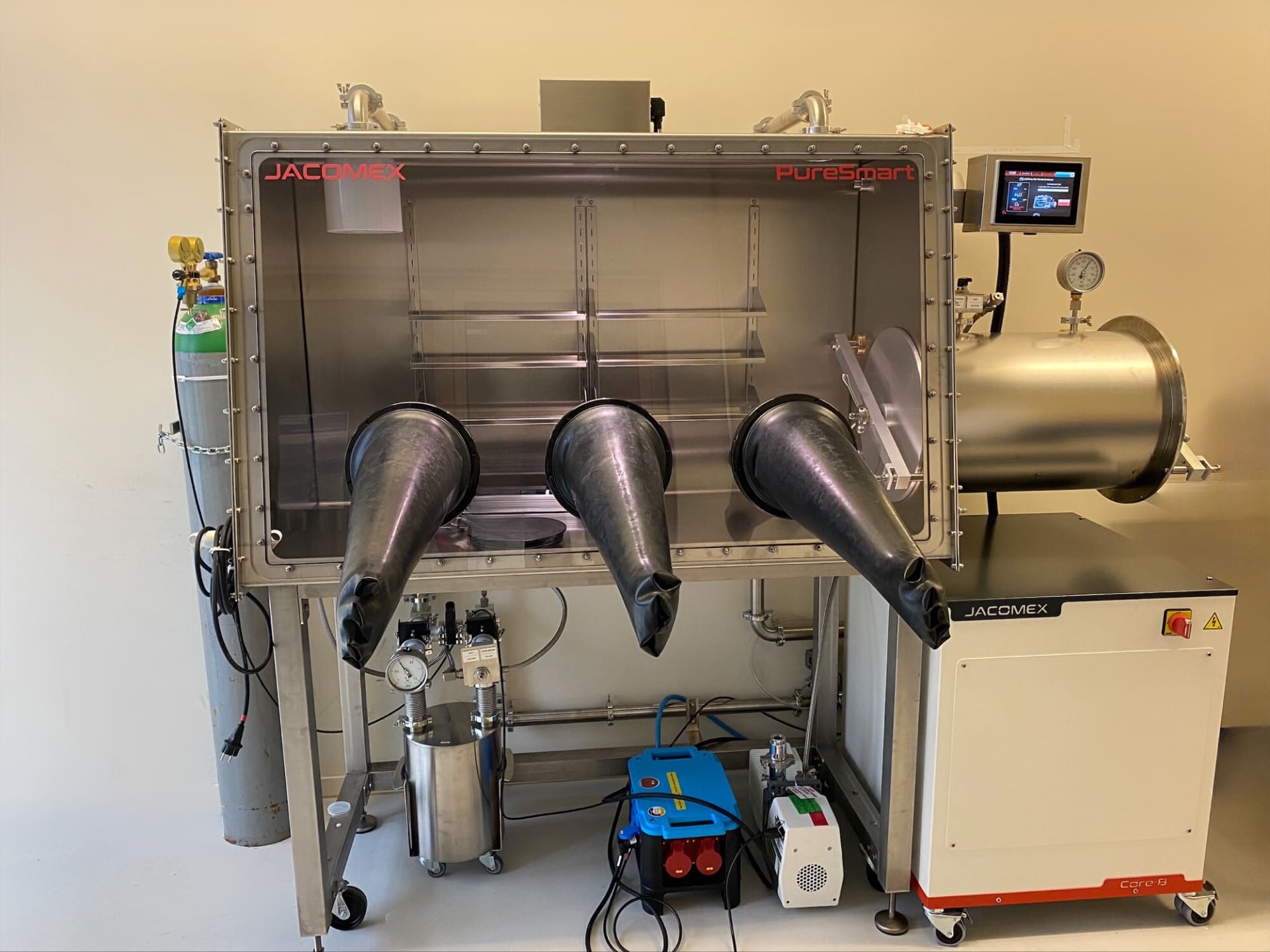 Glovebox für modernste Batterieforschung