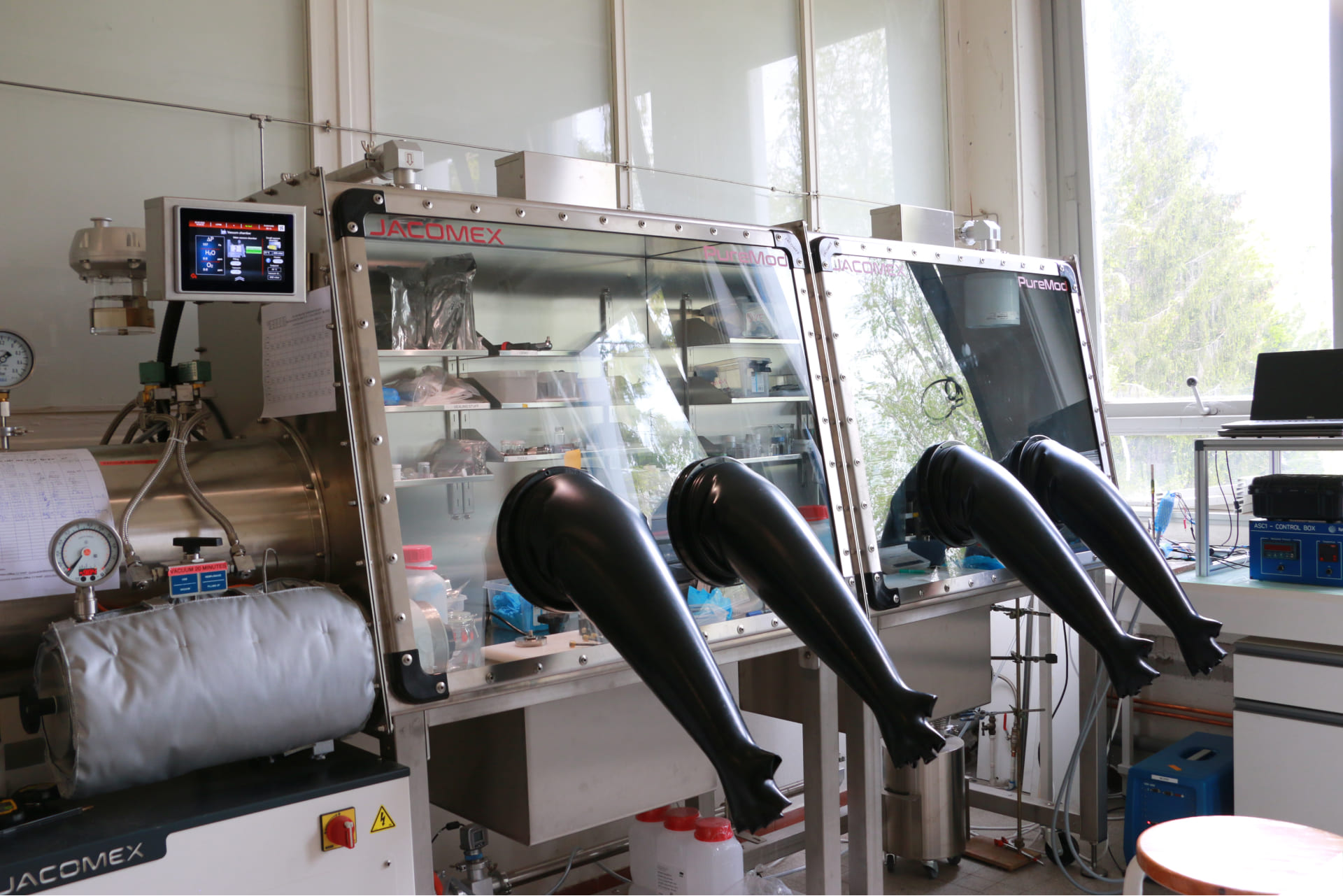 Gereinigte Glovebox für Batterieforschung