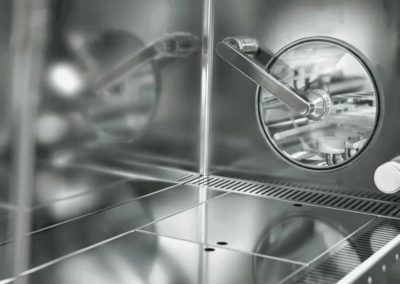 Automatische Schleusentüren aus Glas